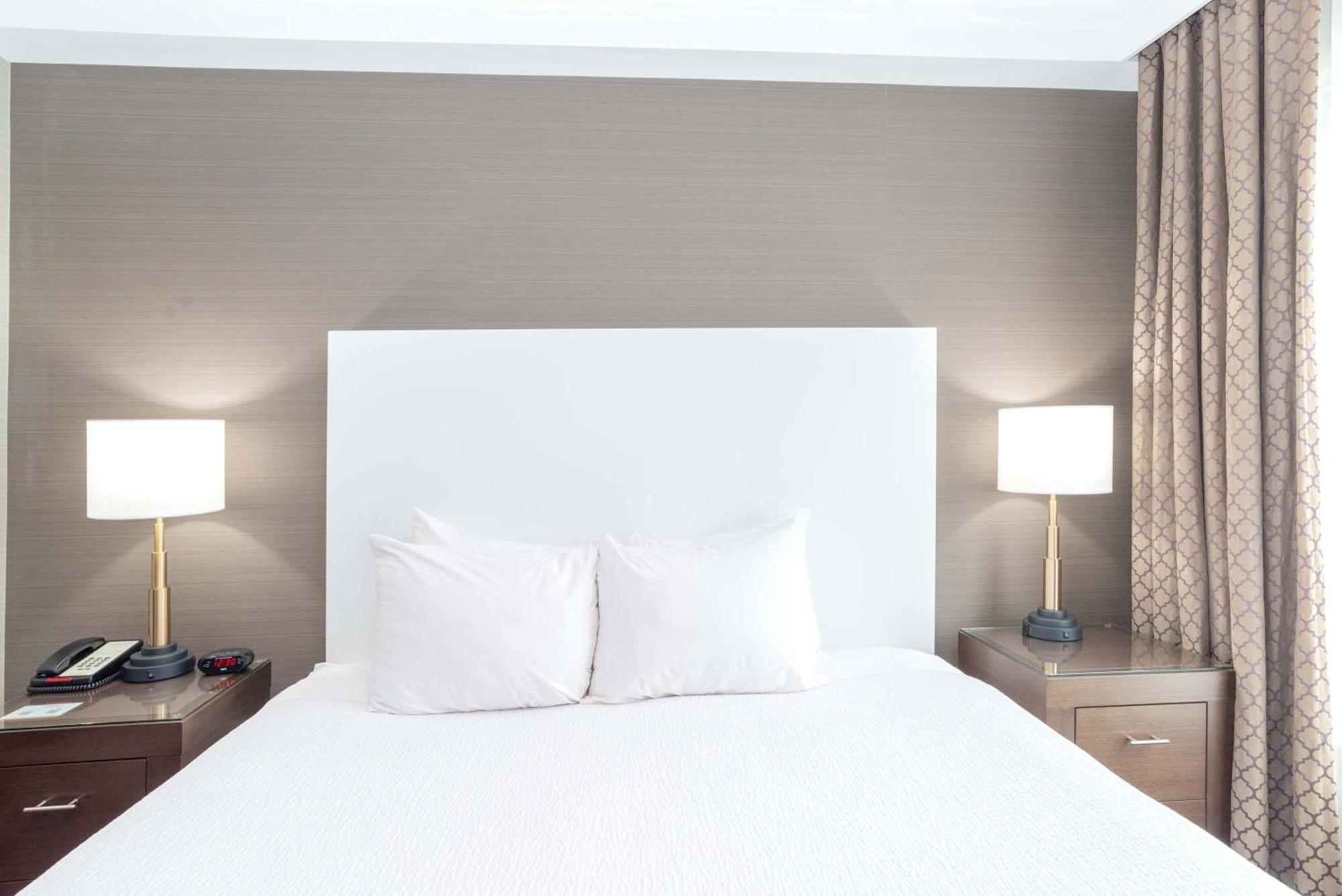 Sandman Hotel Abbotsford Airport Zewnętrze zdjęcie