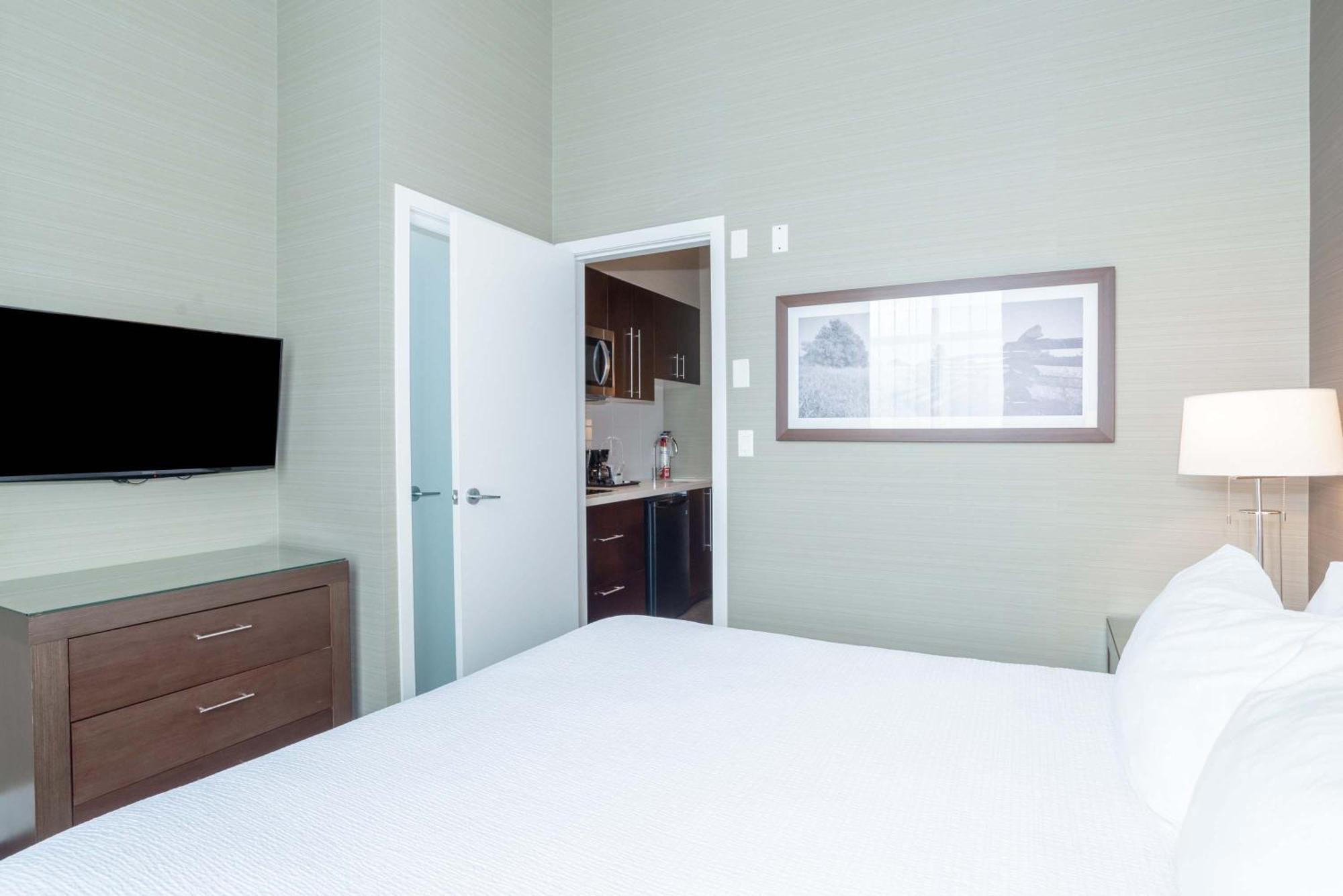 Sandman Hotel Abbotsford Airport Zewnętrze zdjęcie